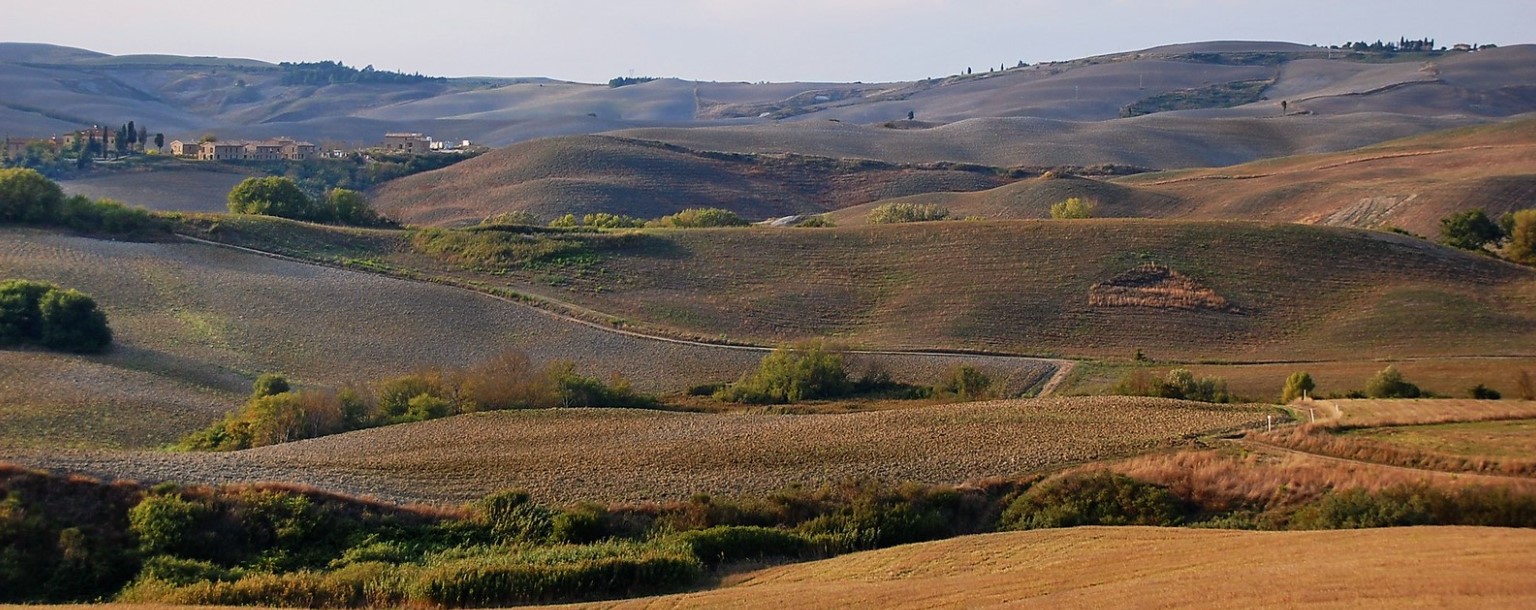 What is the prettiest town in Tuscany?